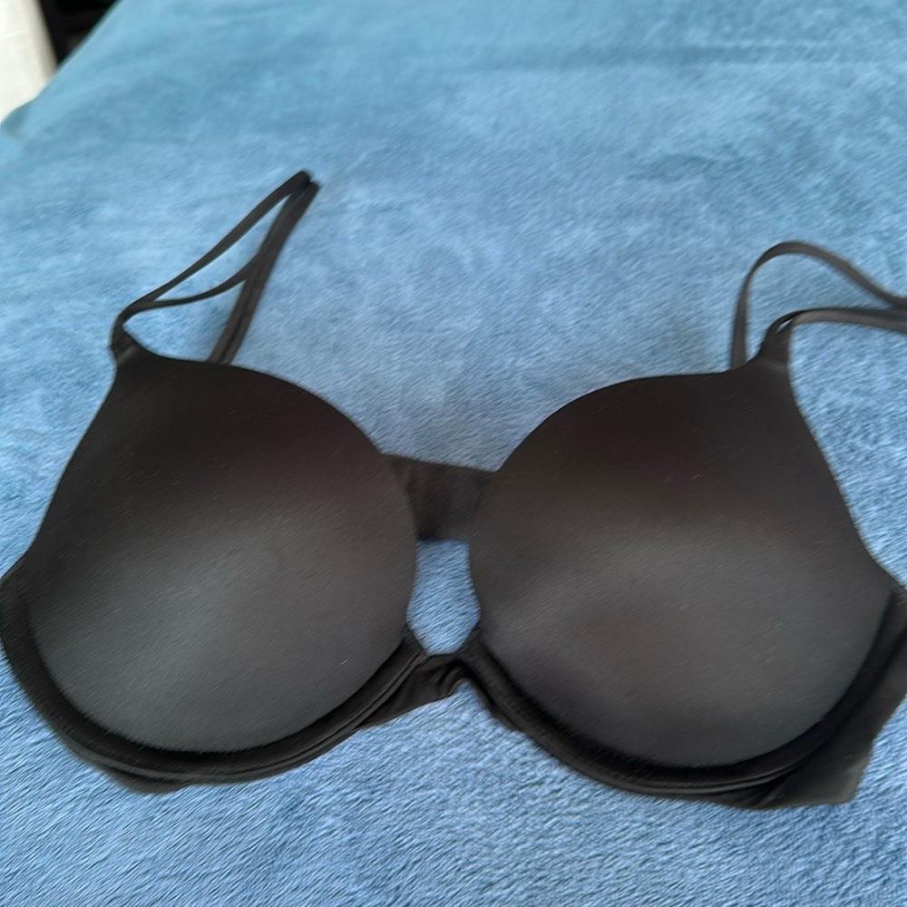 Victoria’s Secret very sexy, push-up bra